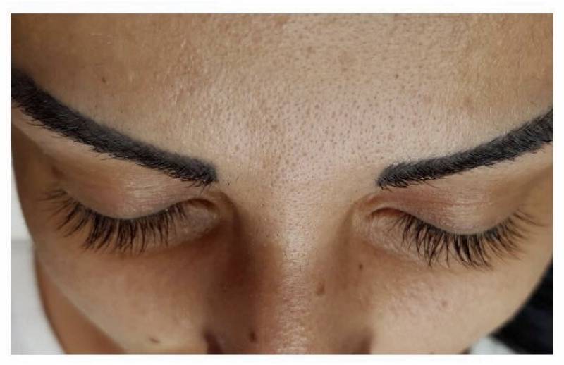 Avant la pose de cil 